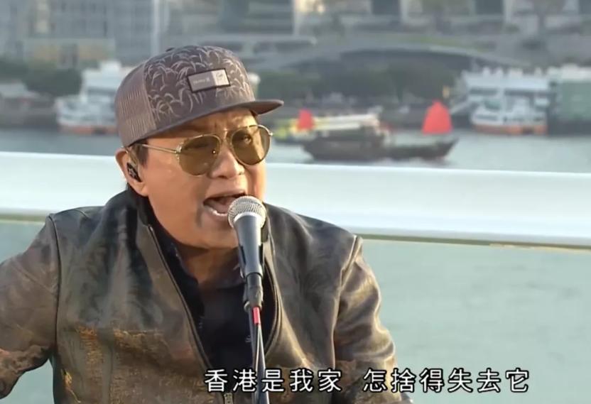 郎朗吉娜夫妻三重奏完整,郎朗吉娜在家四手联弹