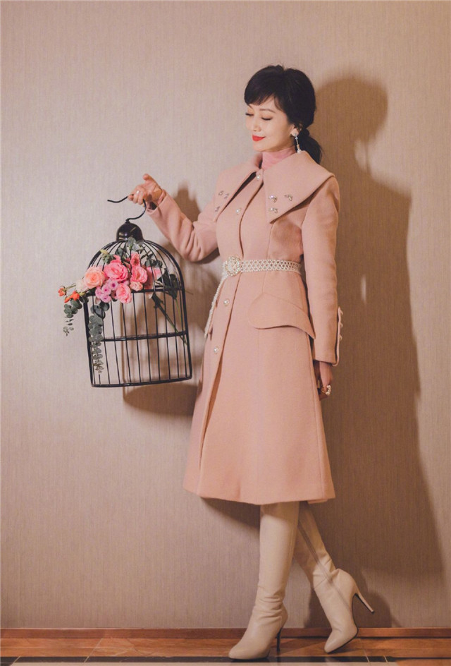 厚头发秋冬如何扎,秋冬发怎么扎好看