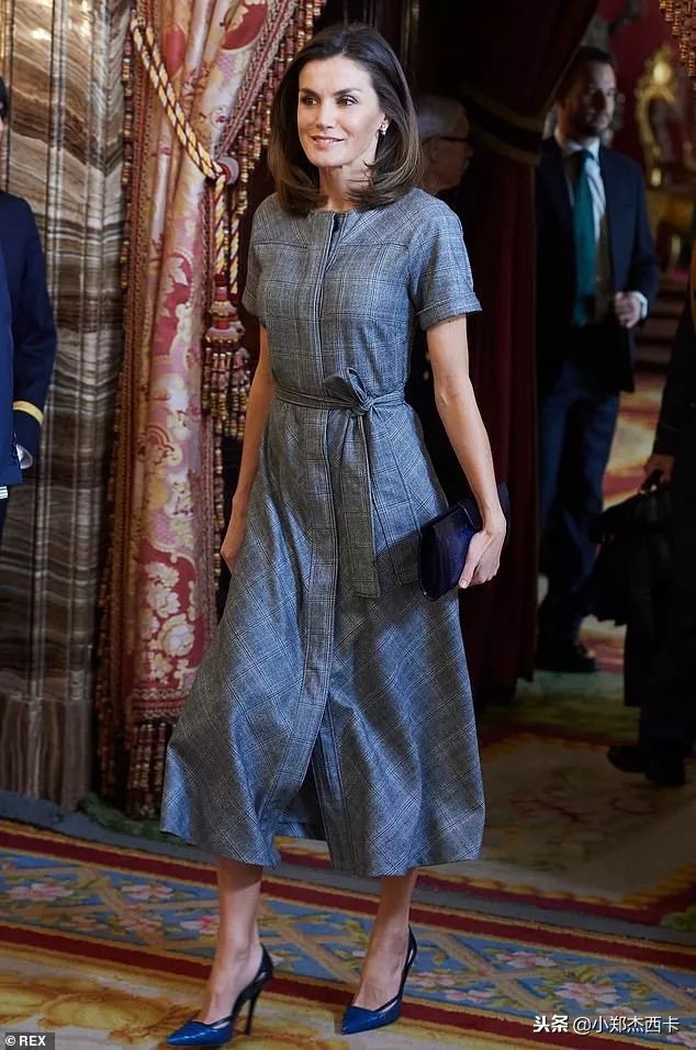 不好了,Zara都出口红了!钱包君已经准备好了~小郑周报