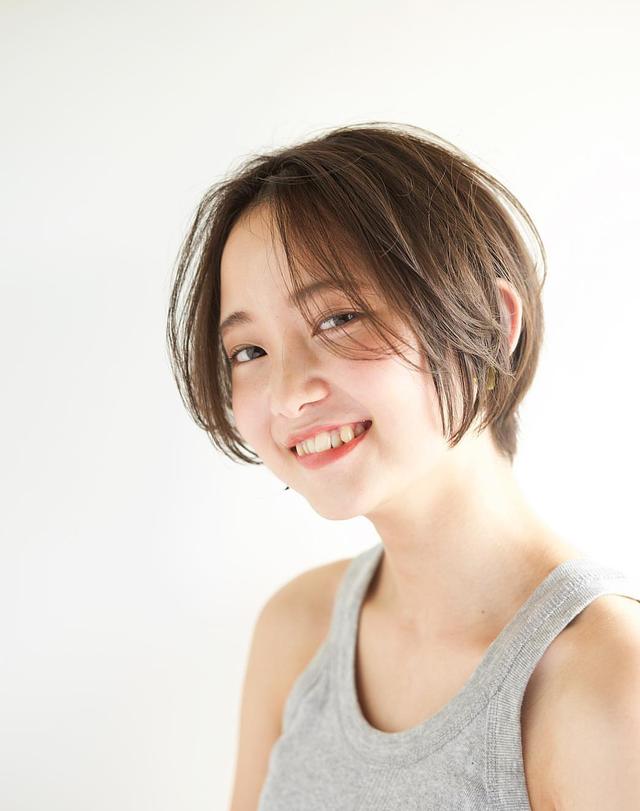 中分短发碎盖,中分碎短发怎么扎