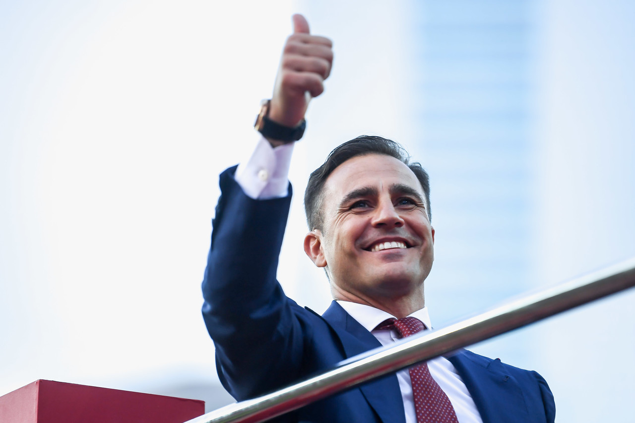 恒大为社会发展做出了巨大的贡献,意外恒大归化球员或无法代表国足