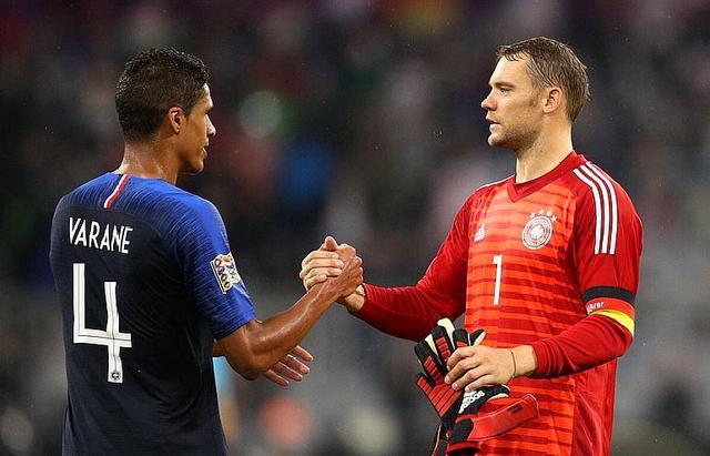 防守反击什么阵型,最新足球战术阵型和分析