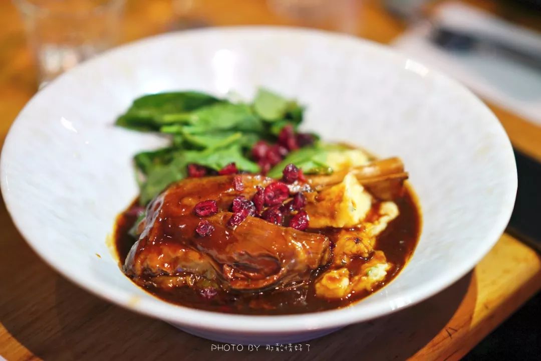 赴澳旅游注意，若带蜂蜜制品上岛，将被判两年监禁或8000澳元罚款