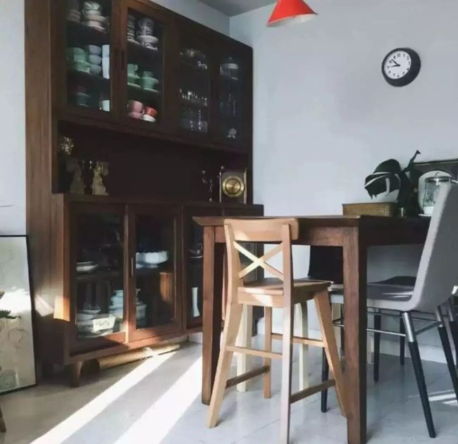 改造上海一家三口27平老房,小夫妻改造上海老房子装修40多万