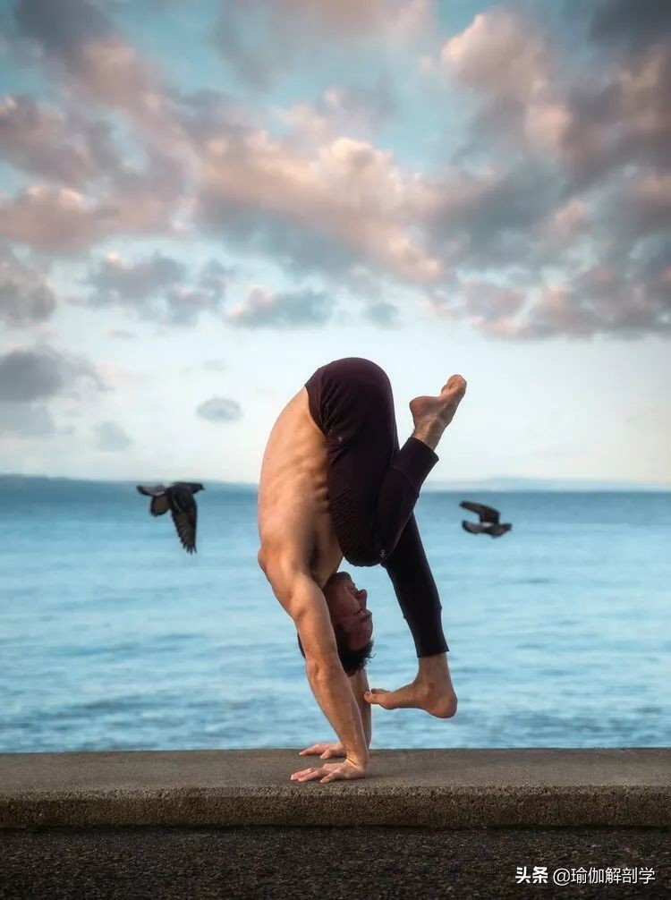 当瑜伽遇上摄影,男摄影师和瑜伽