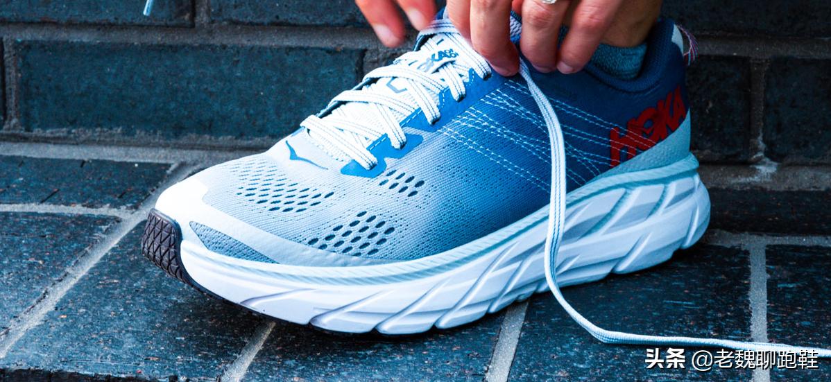 只有鞋底的跑鞋,只有中底的鞋