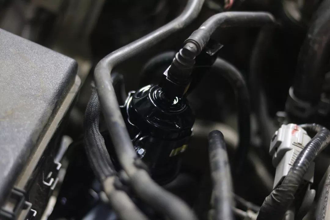 怪兽修车：翻新“残损不堪”的二手霸道LC150，满血复活变新车