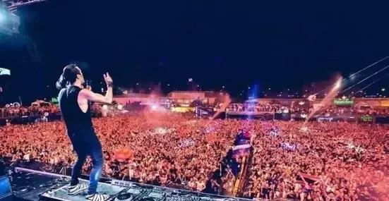 2019泰国泼水节视频,2024年泰国泼水节攻略