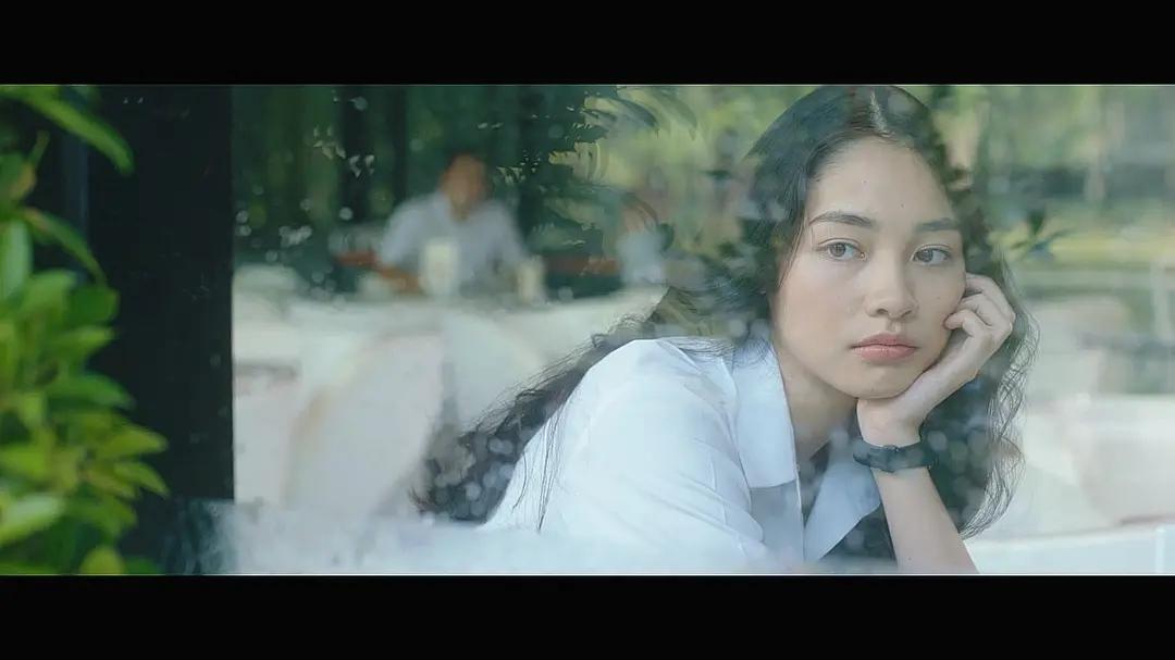 异性相处，男人突然做出这三个动作，十有八九是有人了