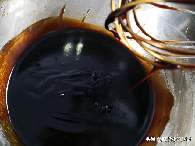 无蔗糖黑芝麻月饼做法,黑糖流心月饼的制作过程