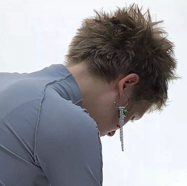 比起Ambush处了什么“对象”,我更关心这些小众配饰何时上新!