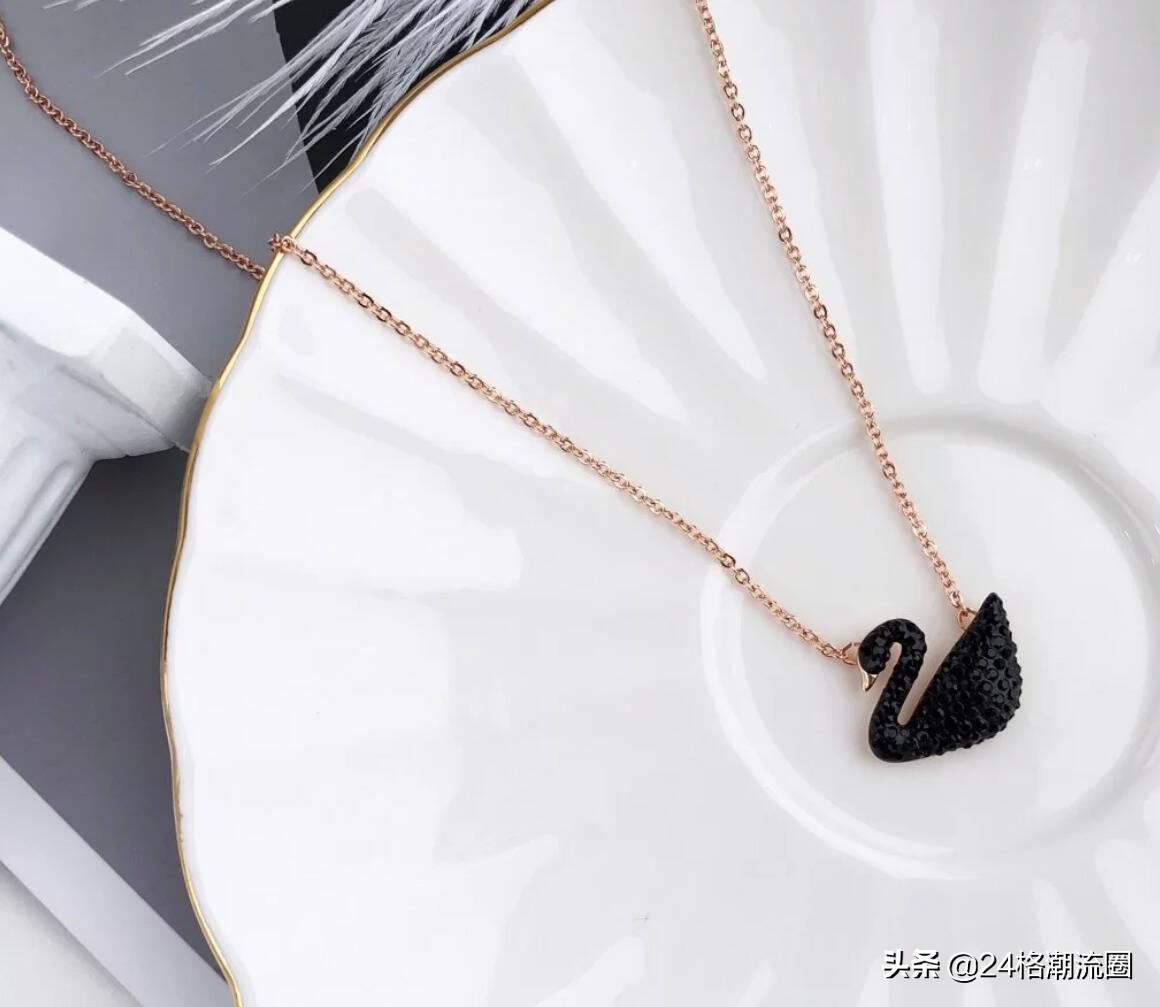 施华洛世奇黑天鹅银链,施华洛世奇蓝色渐变天鹅推荐