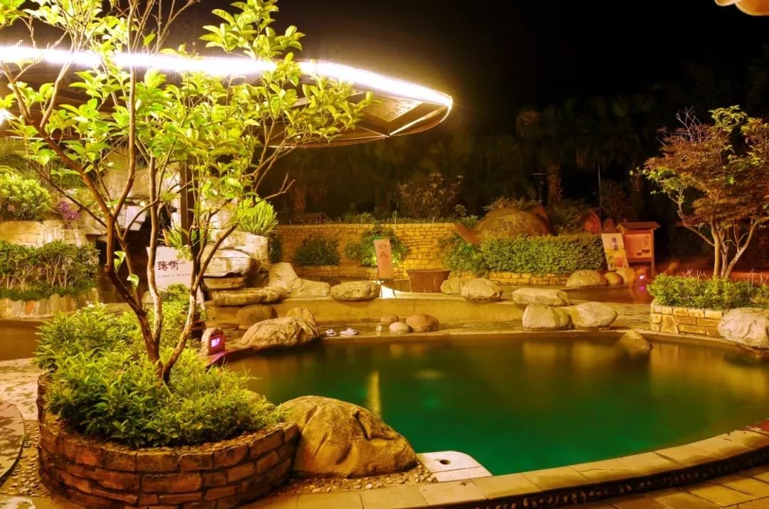 雅安楠水阁温泉游玩,雅安楠水阁酒店和梦温泉哪个好