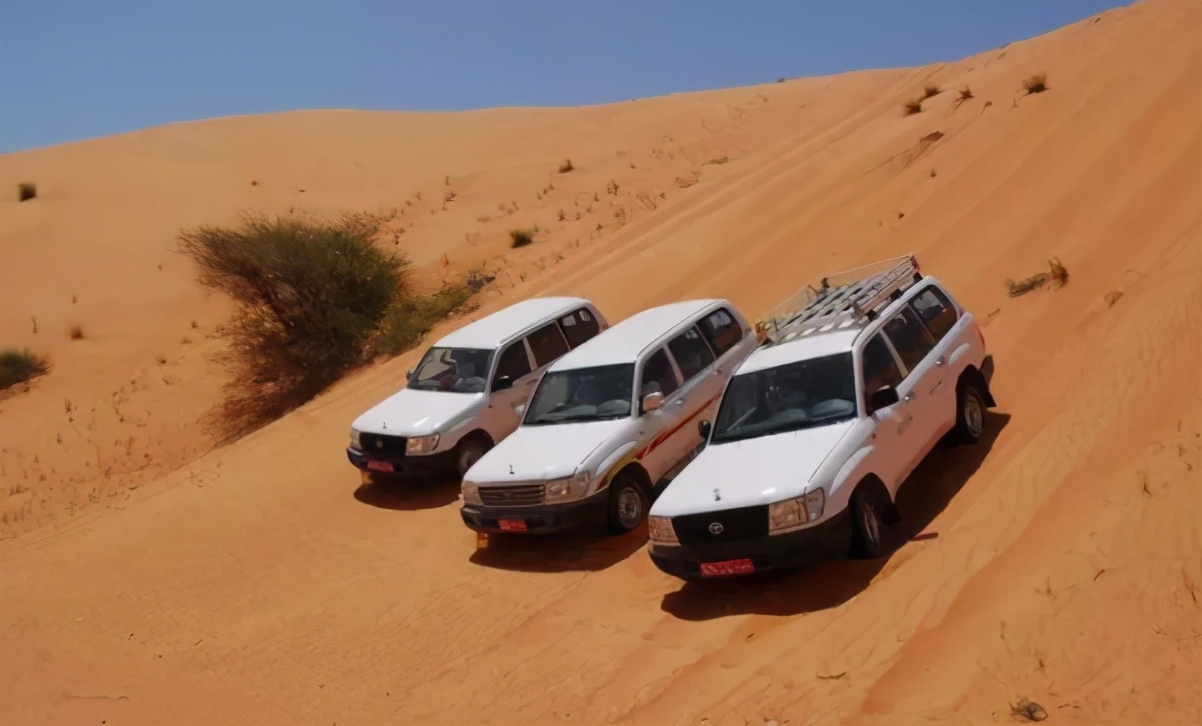 沙漠公路开车的注意事项,新手司机自驾游注意事项