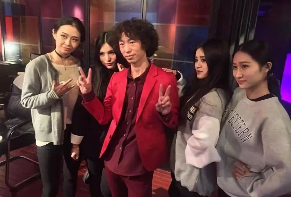 草根在天堂网红在地狱：流浪大师暴富，朱之文遭勒索，庞麦郎遗忘