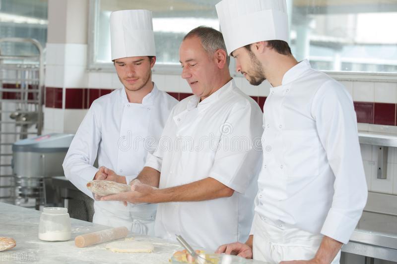 新手学烘焙教程,新手学烘焙怎么做