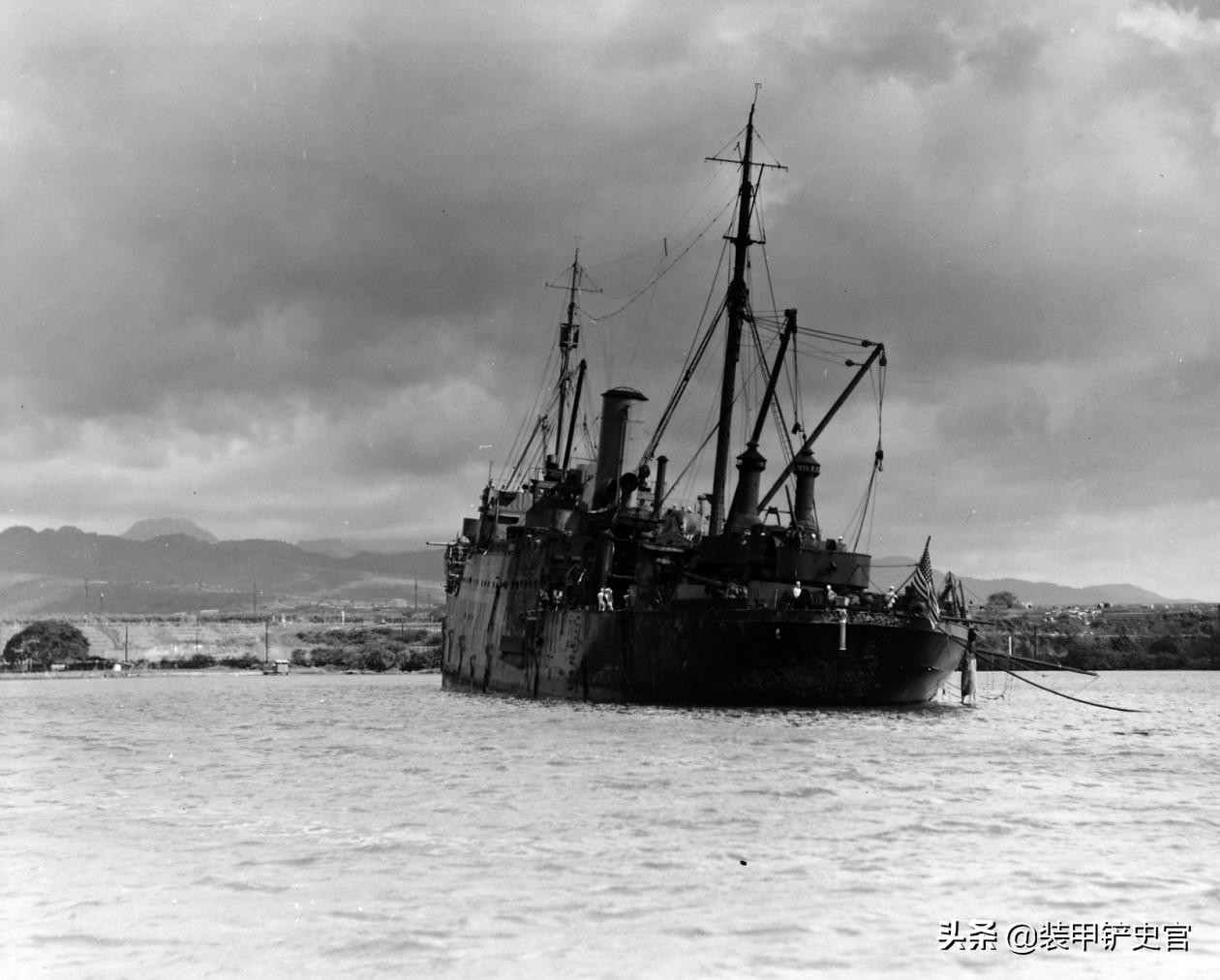 老兵去世遗体告别,亚利桑那号残骸碎片