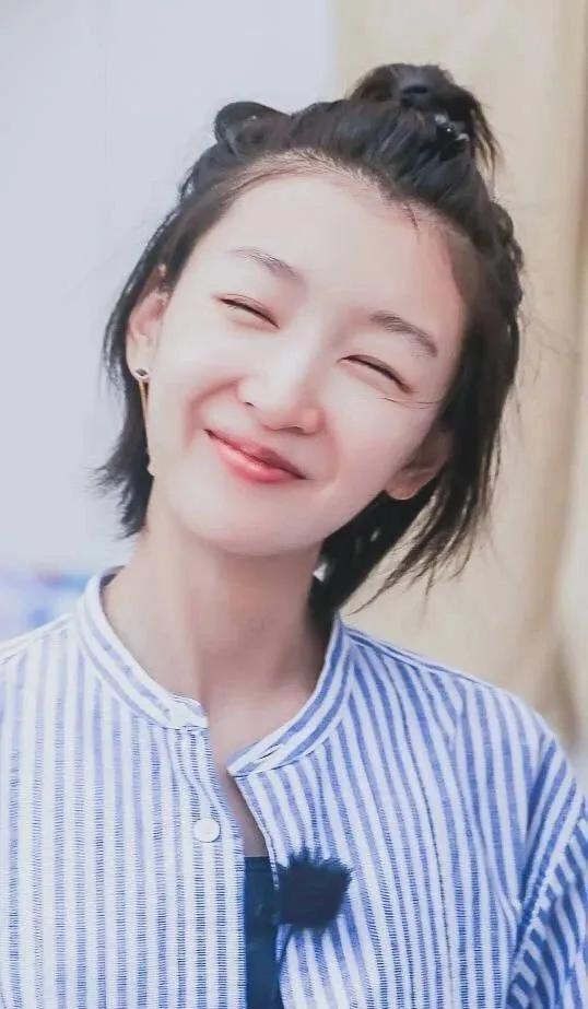 周冬雨过去的小粗腿,小粗腿逆袭