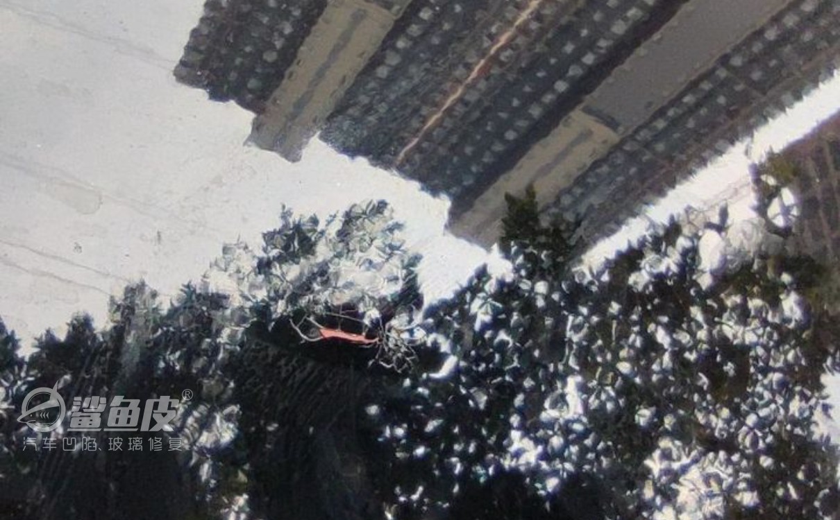 车顶凹陷修复一定要钣金吗,车顶凹陷修复喷漆