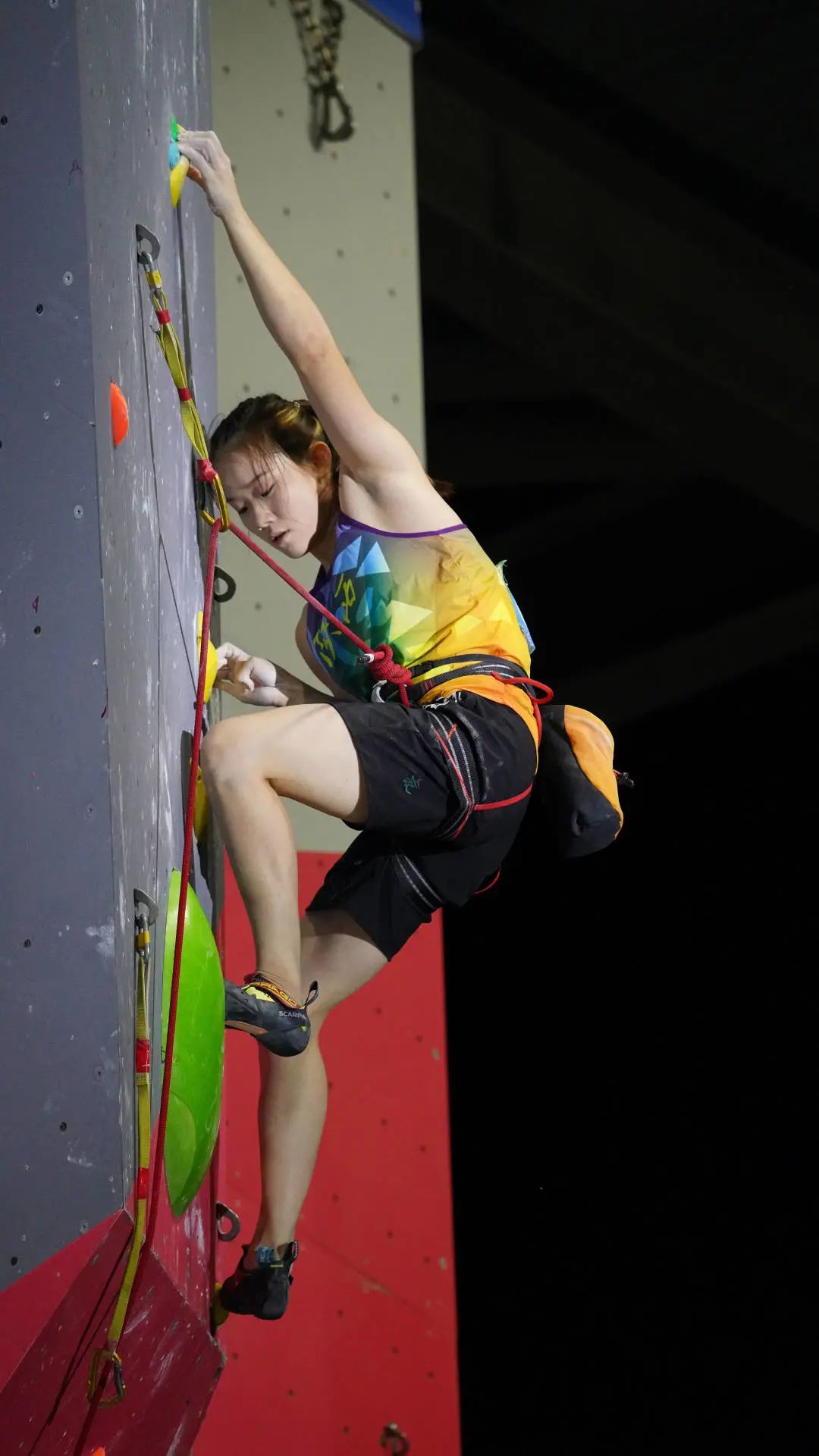 骆知鹭攀岩比赛攀石,骆知鹭攀岩亚锦赛夺银