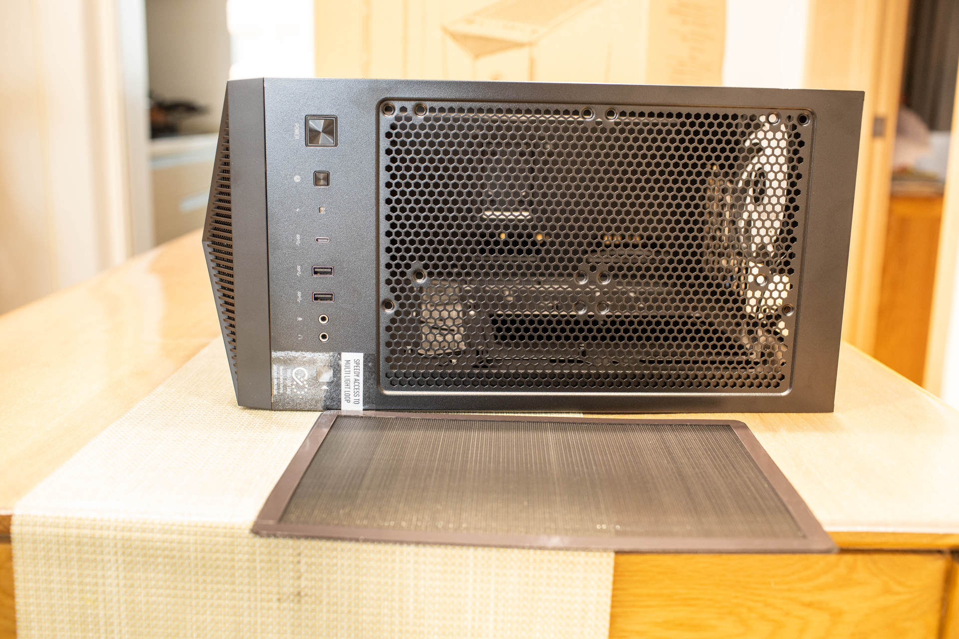 微星氪金枪二代可以装风冷吗,微星氪金枪机箱前面可以拆吗