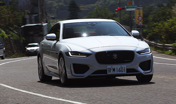 不输3系的车,捷豹xe标轴与加长版区别