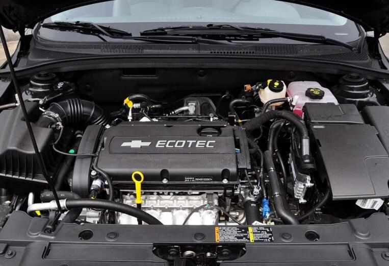 雪佛兰科鲁兹15款一代经典落幕,雪佛兰老款科鲁兹现在很少见了