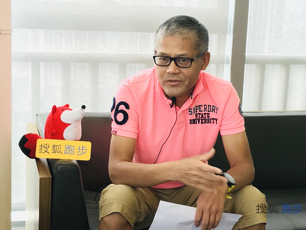 跑狐周记|1:59:40基普乔格成功破2!Kosgei破女子世界纪录