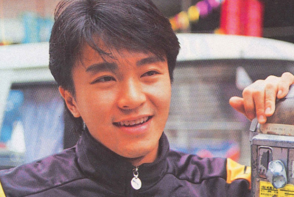 周星驰里很丑的女的,为什么周星驰电影女主角都被扮丑