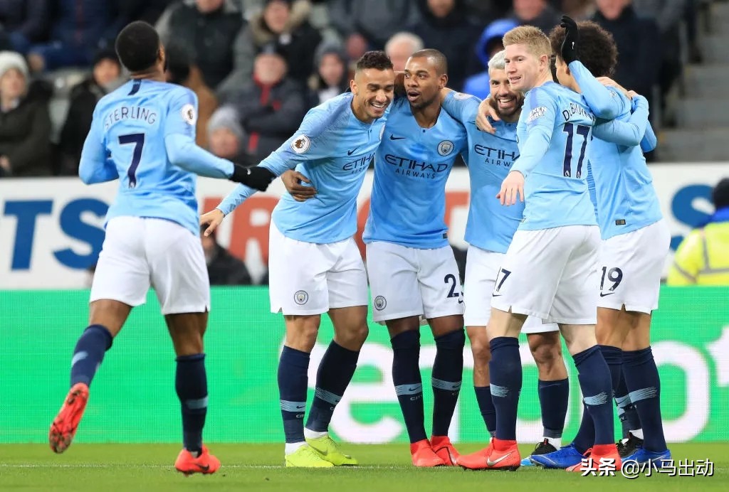 澶鐩存挱鑻辫秴鑱旇禌,鍩冩閲屾敾鐮撮樋妫撼