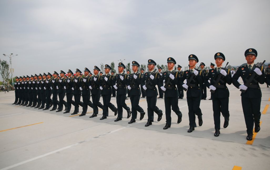 一个士官的阅兵村的故事，辛苦常人难理解