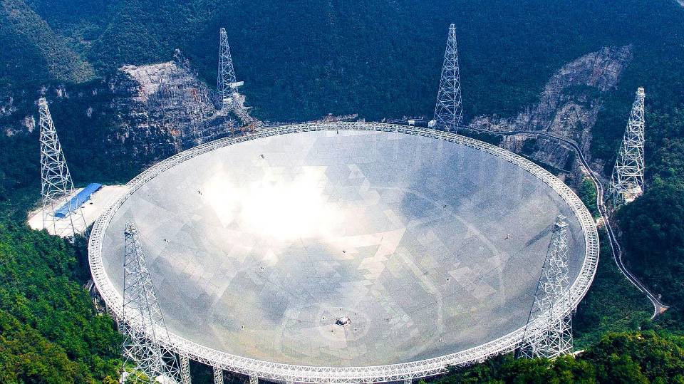 10个足球场大的航天望远镜,能观测200多亿光年的天文望远镜