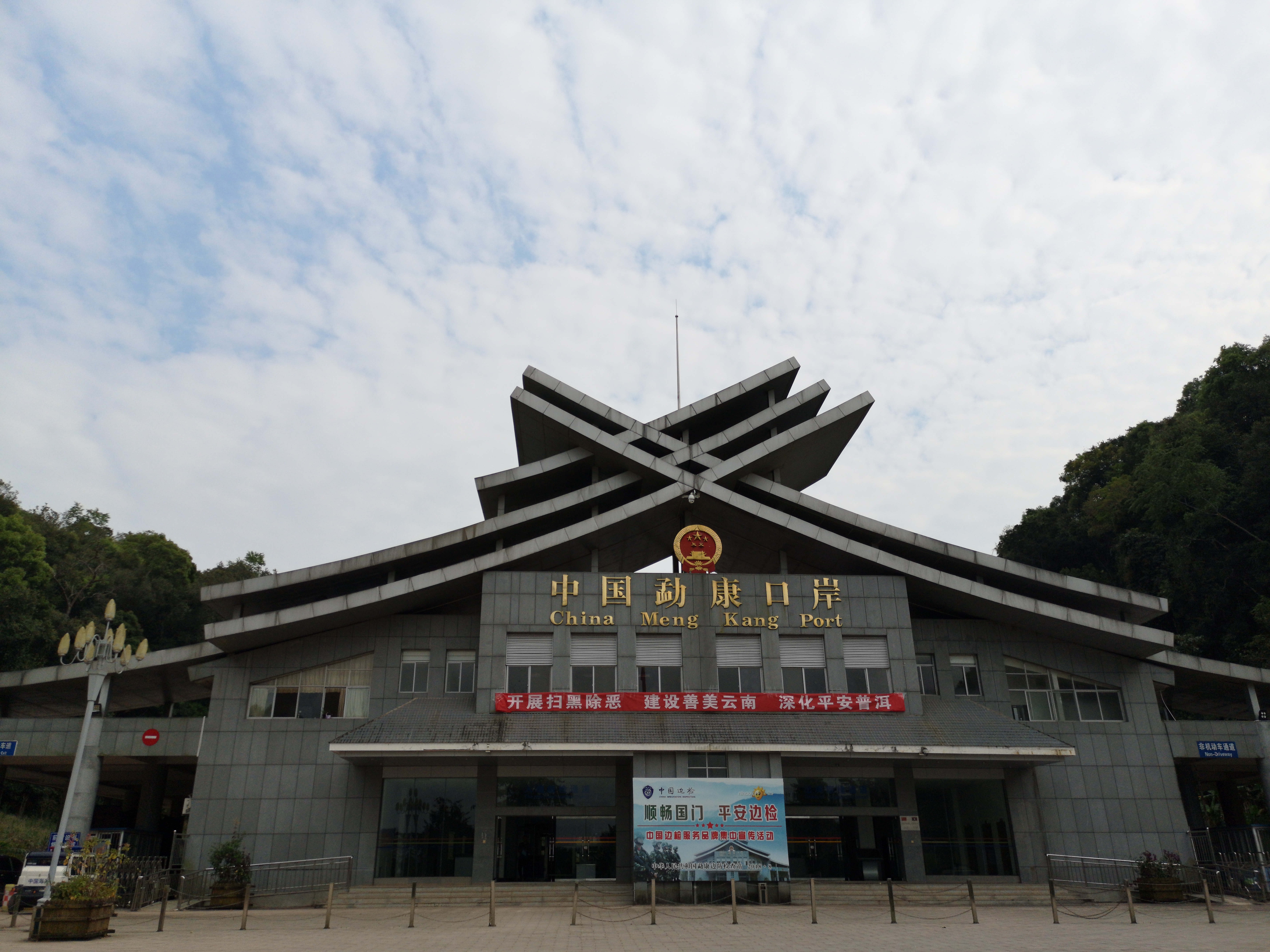 云南自驾两个月攻略,昆明出发云南自驾游最佳路线图