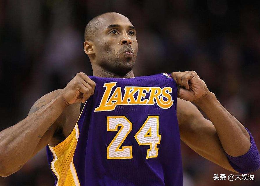 球衣上的荣誉标志,球衣号码代表人物