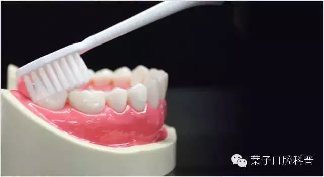 牙可以刷的干干净净的小秘诀,牙到底怎么刷才能刷得干净