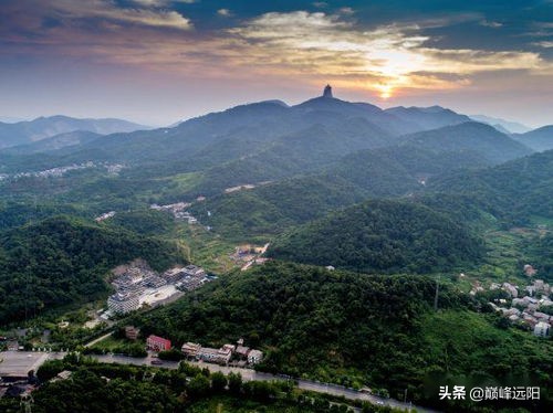 智神张闲逸,文言版第二十集：相爷蹲茅坑混混背驮人