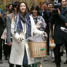 西装毛呢外套内搭,红色毛呢外套内搭什么颜色