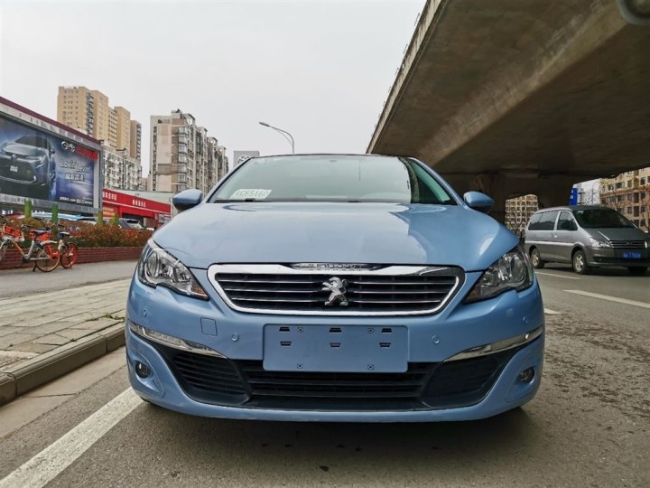 标致308s与高尔夫哪个性价比高,标致308s和高尔夫7对比试驾