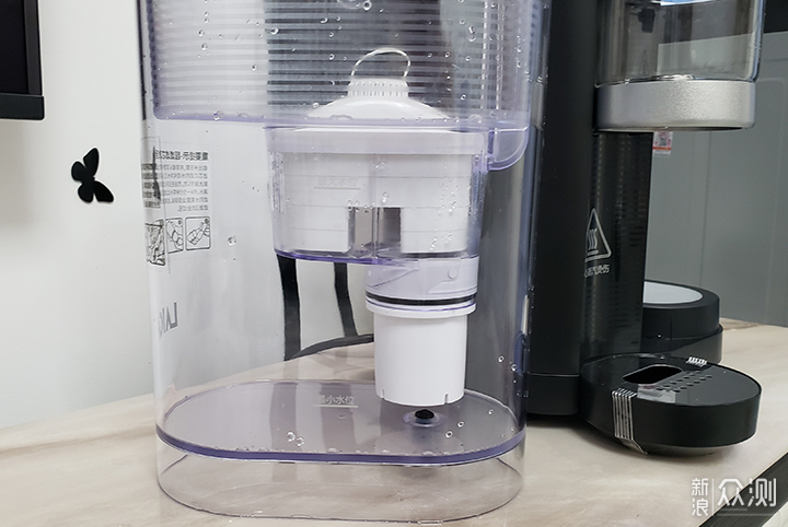 莱卡净饮机和净水器的区别,莱卡直饮滤水壶加热一体机