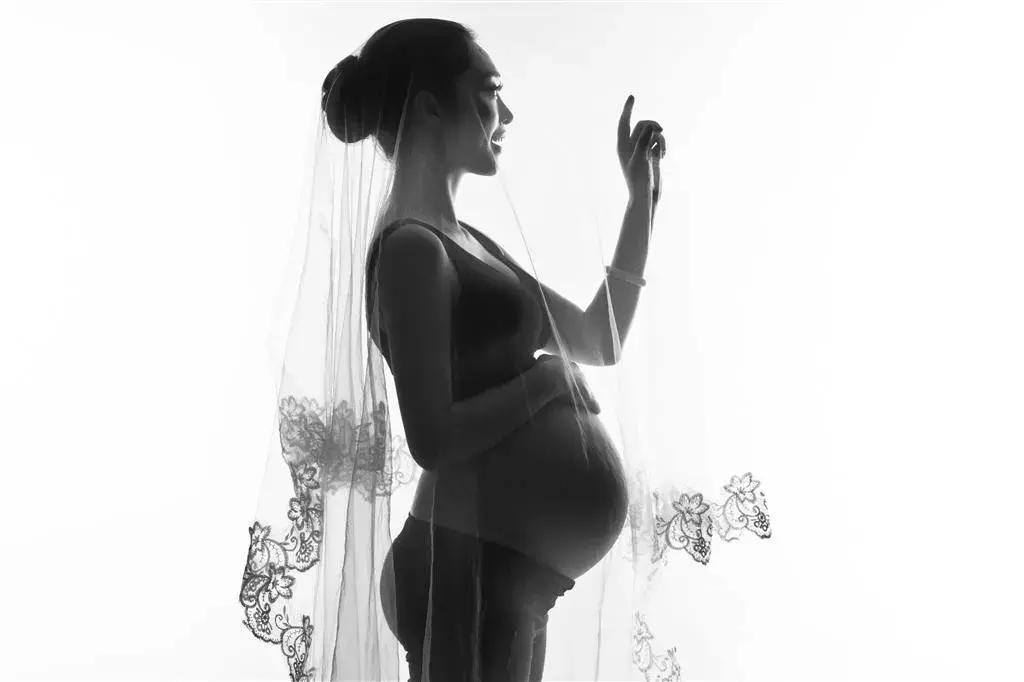 2020骞翠綘蹇呮媿鐨勫瓡濡囩収鎷嶆憚涓婚,鑹捐枃瀛曞鍎跨鎽勫奖寰烽槼鍒嗗簵鍥㈣喘