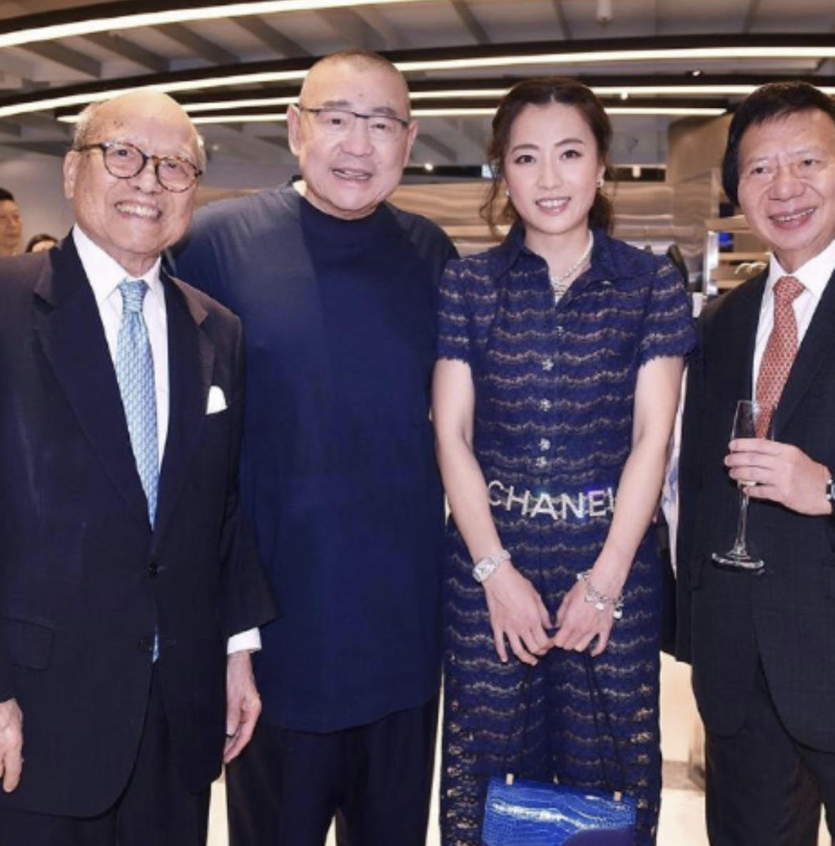 甘比穿衣搭配,甘比气质穿搭