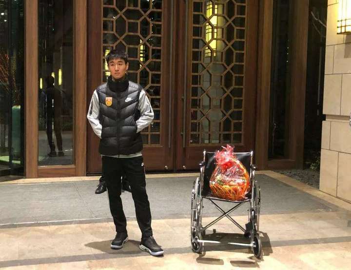 桀骜青少年足球,28岁的c罗为国家队打入几球