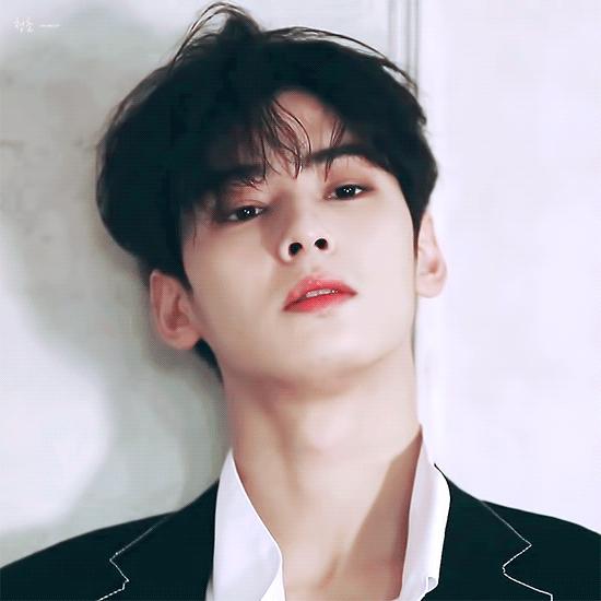 南韩神颜女爱豆李知恩,南韩男爱豆神颜用测谎仪