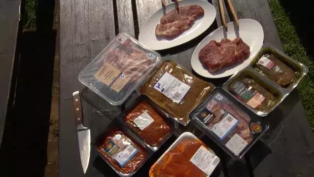 在德国吃小猪头,在德国吃香肠