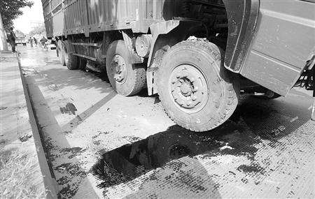 货车漏油是大问题吗,货车油堵漏油的处理方法