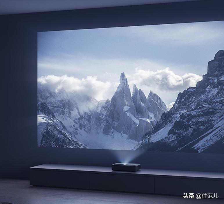 卧室4k巨幕,在卧室看投影超高清