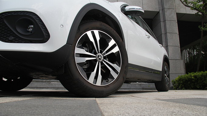 奔驰gla200百公里加速,奔驰gla200排量多大