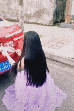 “如果这群女混混*攻围**我,我会舌战群儒!”你会怎样脱困?