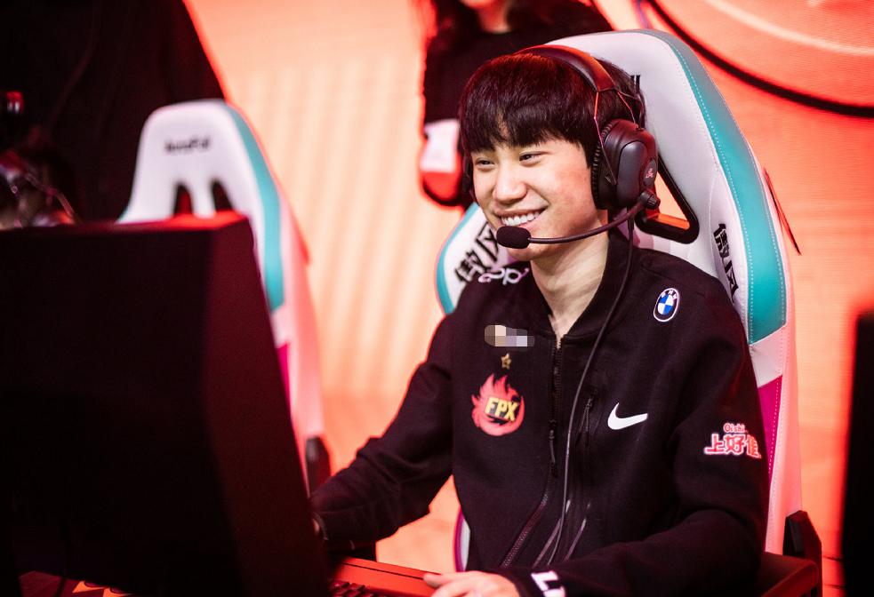 阿水请乐言吃外卖,阿水直播开玩笑