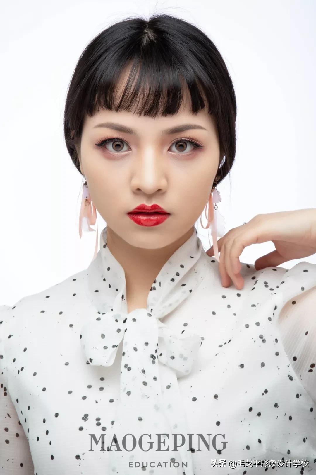 盘点女生化妆前后对比,为什么女生化妆和素颜差别那么大